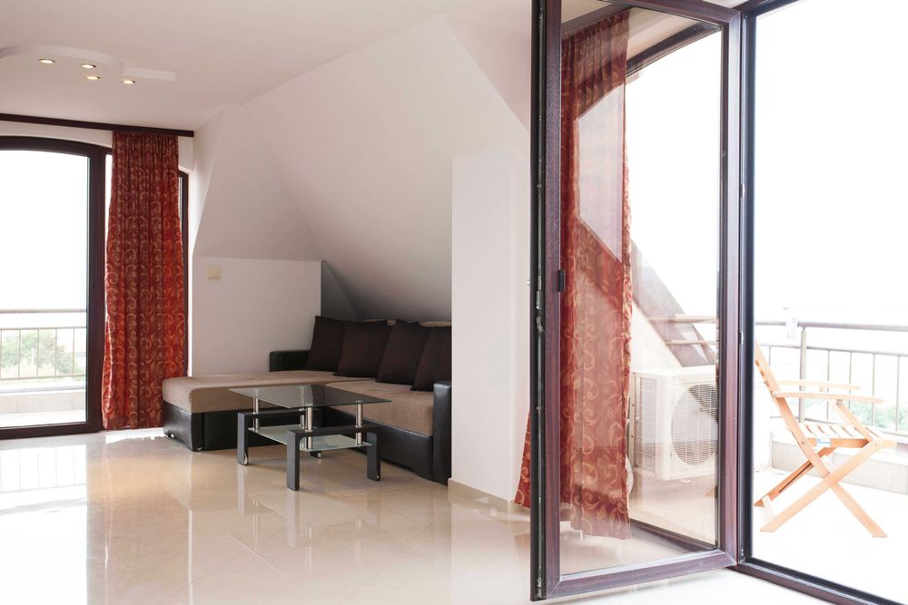 Продава се Хотел в с. Резово, Област Бургас - 868 кв.м за 1116 €/кв.м - Снимка #5