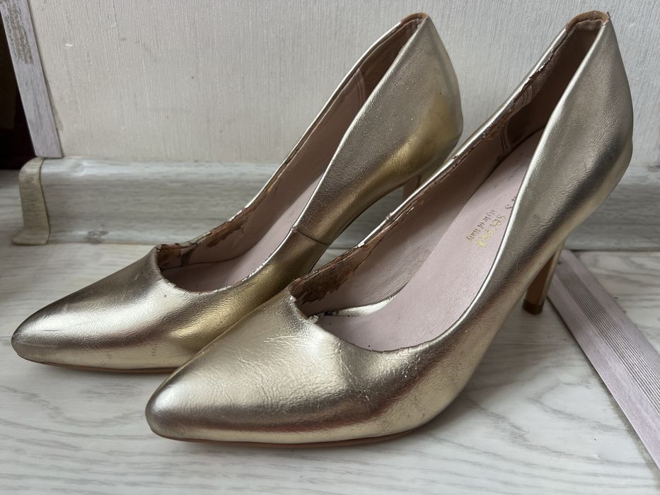 Продаю туфли по дешевой цене