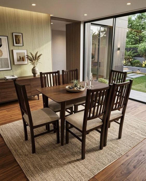 Обеденный стол и стулья