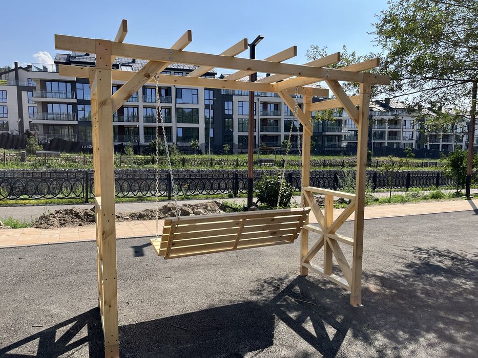 садовые качели из дерева