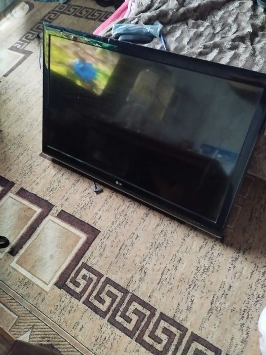 Продам телевизор