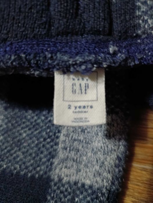 Продам детские штанишки Gap.