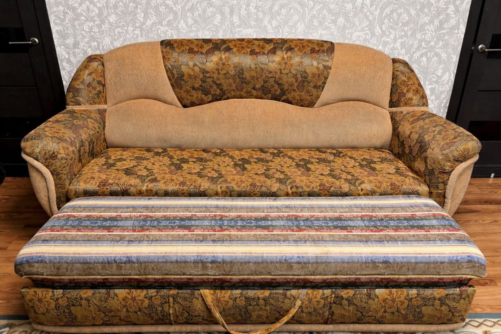 Продается мягкий уголок