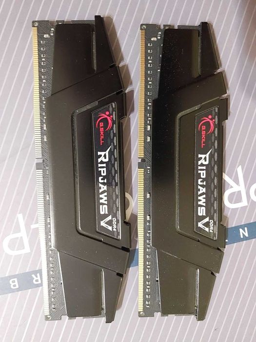 32GB DDR4 3600Mhz CL18 - Corsair Vengeance LPX