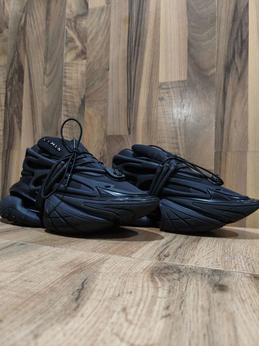 Продам кросовки balmain unicorn