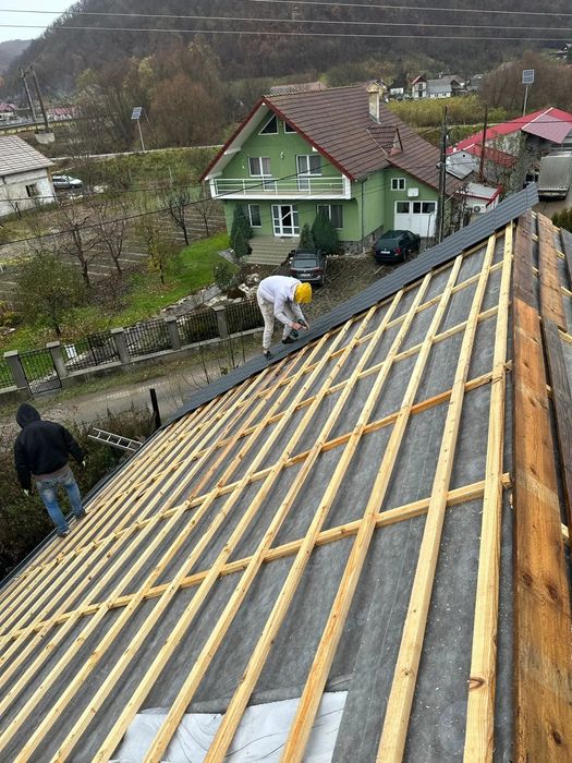 Executăm acoperise jgheaburi burlane reparații urgente