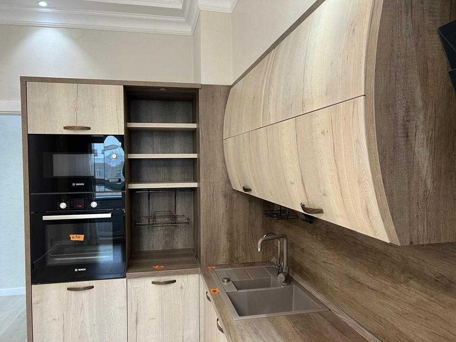 Б/у кухонный гарнитур (Egger, Hettich, Blum)