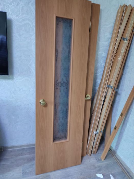 Придам б/у двери межкомнатные 8000 каждая 4 двери