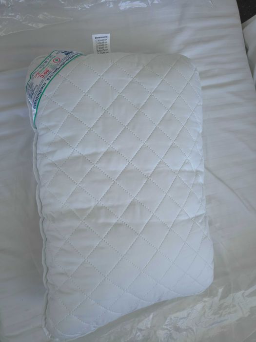 Vând set 2 perne noi, hipoalergenice, mărimea 50×70 cm.