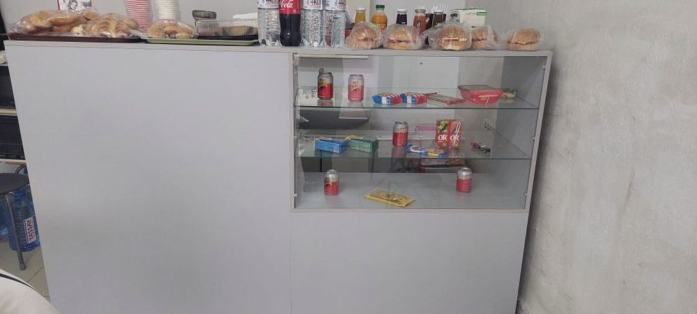 Витрина новая удобная,разборная