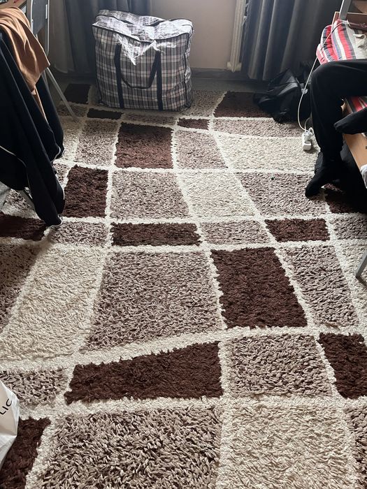 Продается красивый ковер в отличном состоянии