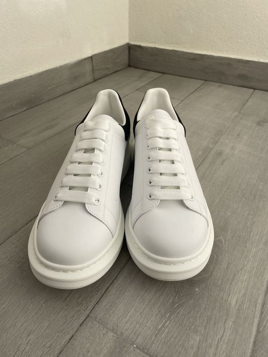 Adidași Alexander McQueen Oversized – mărimea 44 – Alb – Noi