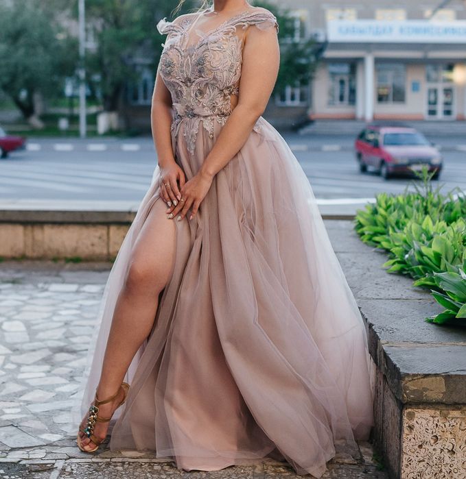 Вечернее платье ручной работы