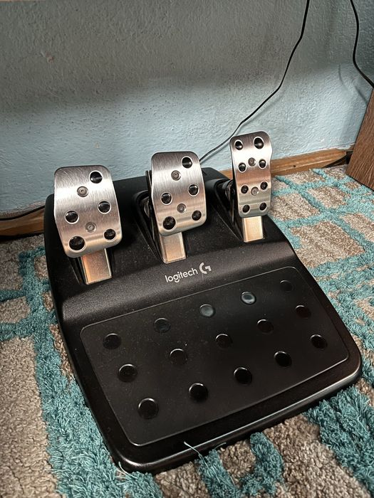 Vând Logitech G920(volan+pedale)