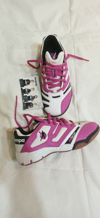 Кроссовки женские