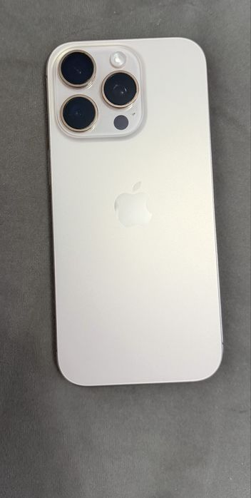 Iphone 16 pro (piese)