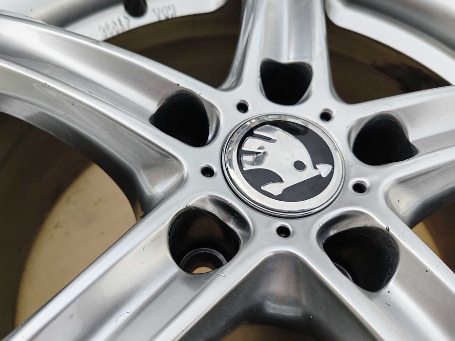 7Jx16H2 -  16 цолови джанти и болтове