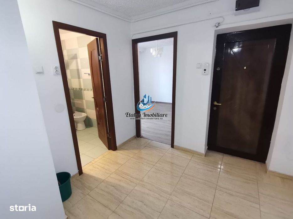 Apartament 2 camere, etaj 3, zona ultracentrala, Piatra Neamt — fotografia 1