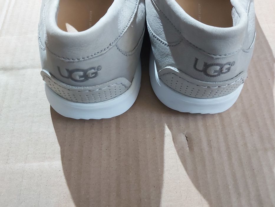 Uggs pantofi barbatesti masura 44 noi