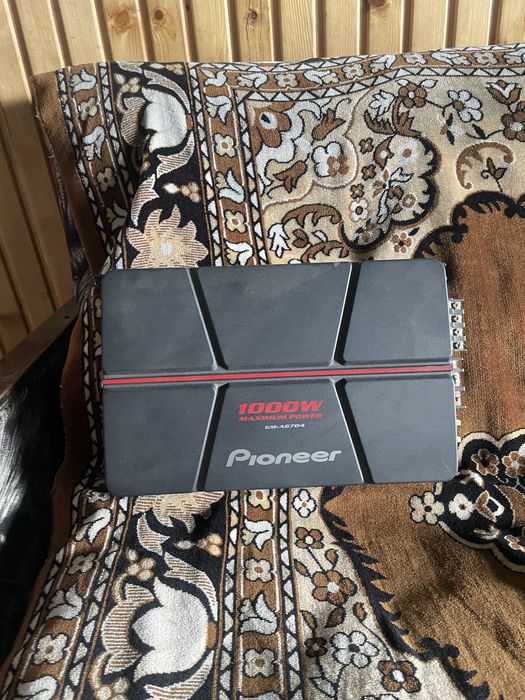 Sabufer va Pioneer usilitel