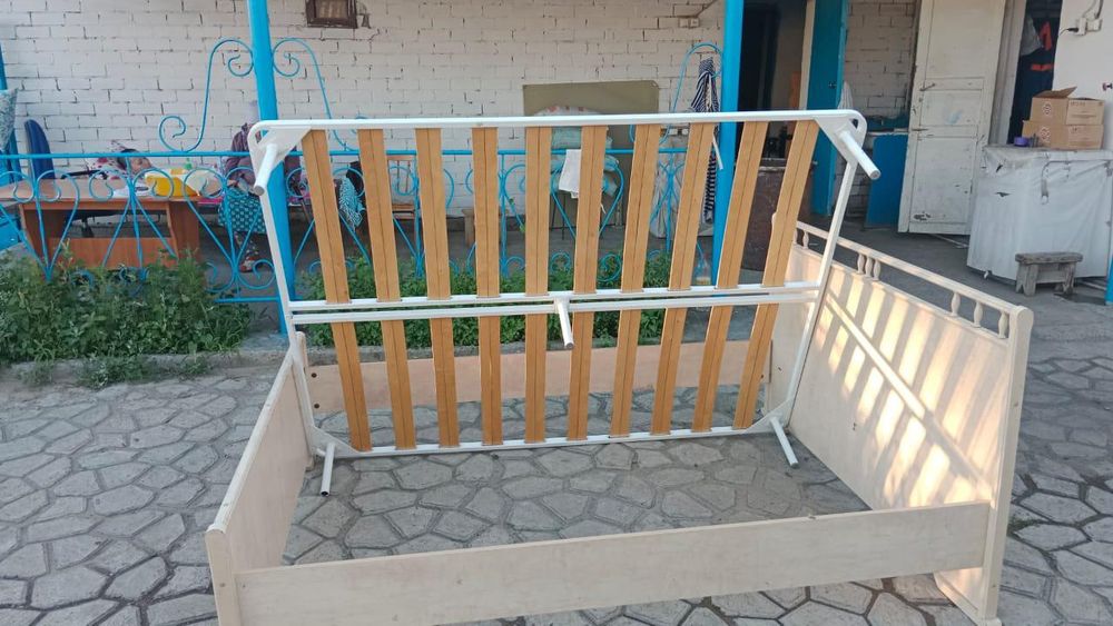 Кровать полуторка