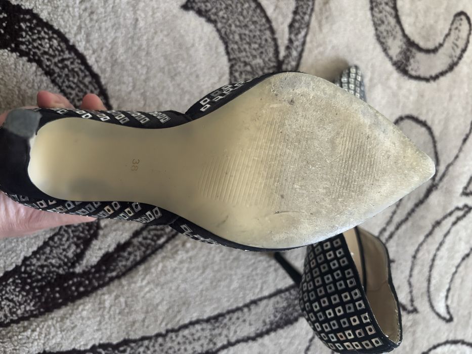 Pantofi Versace marime 38