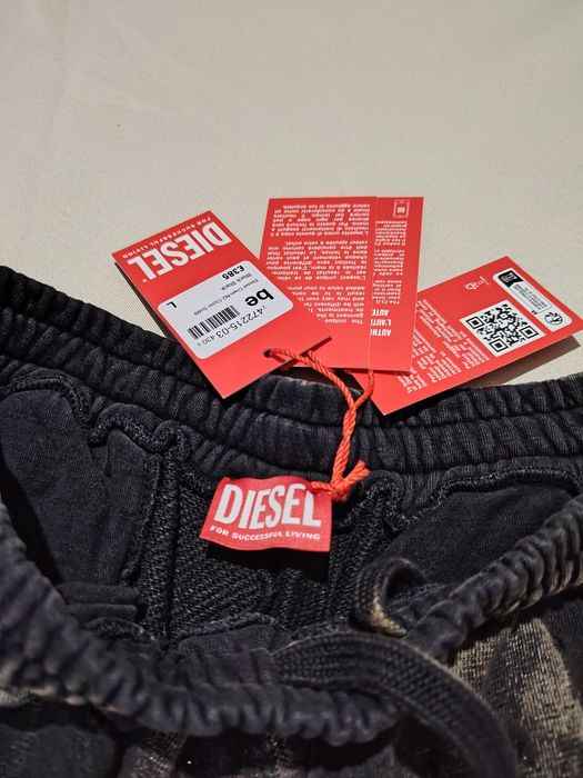Hanorac și pantaloni scurți Diesel ediție limitata