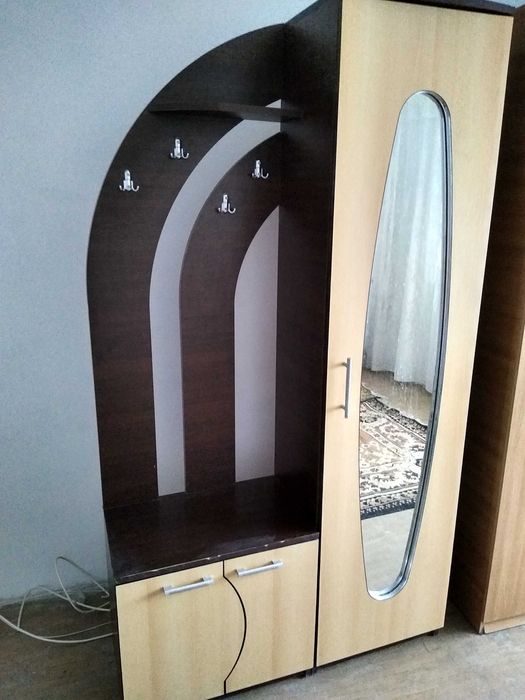 Dulap, pat metalic, saltele,raft,cuier