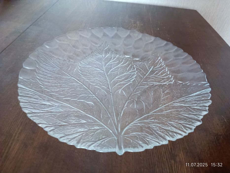 Продам тарелку для торта
