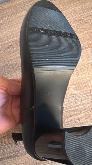 Туфли женсие размер 37