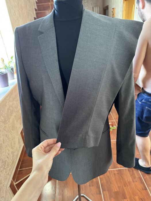 Vand costum Gri H&M purtat o singura data