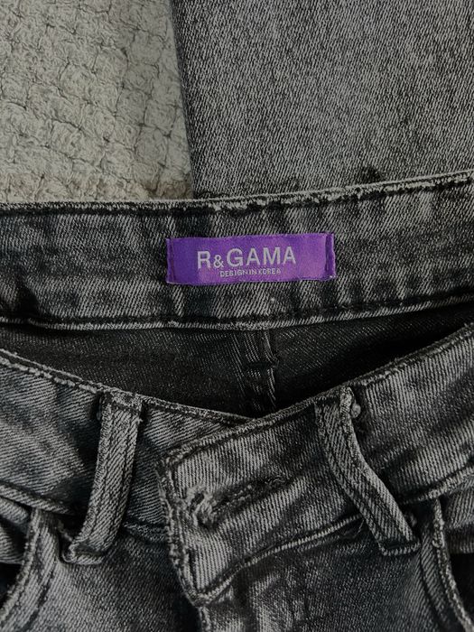 Продам джинсы 2000 тг