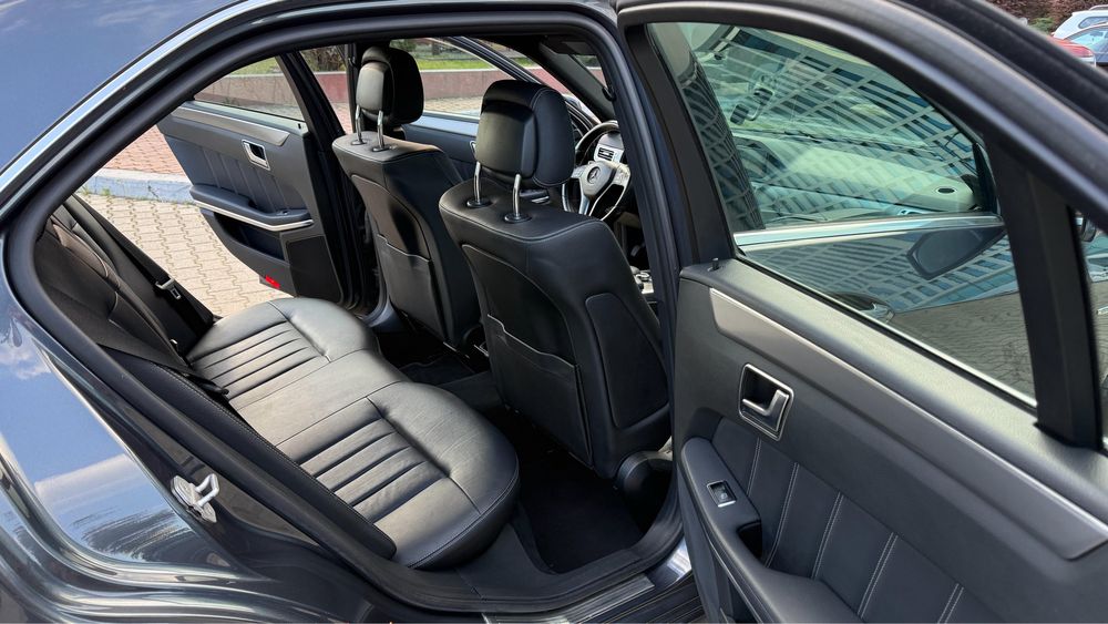 Mercedes Benz E220d E Class an 2015*9G Tronic Led ILS*2.2 CDi 170 CP