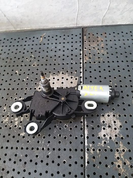 Motoras stergator haion seat altea xl Motoras stergator haion seat altea xl 53033812 5p0955711c