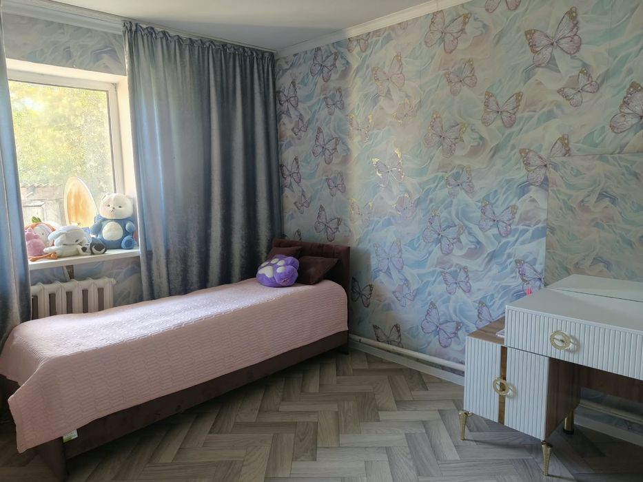 Продам 5 комнатную квартиру