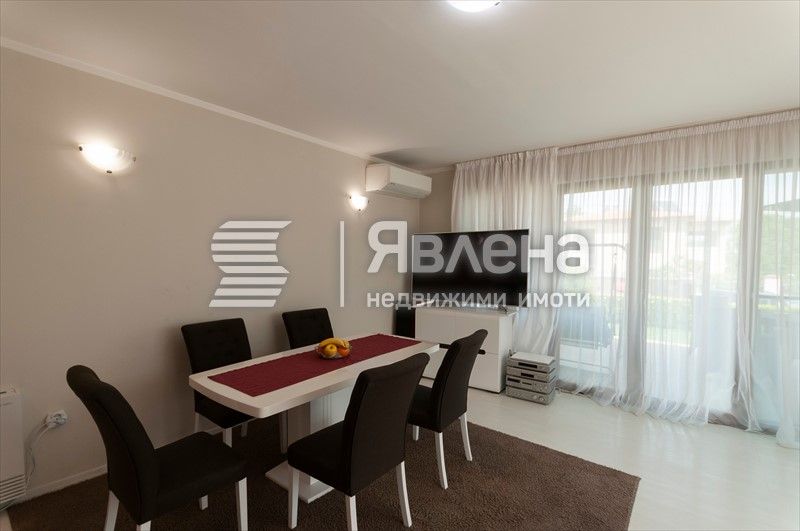 Продава се Къща в Варна, м-т Траката - 201 кв.м за 1966 €/кв.м - Снимка #4