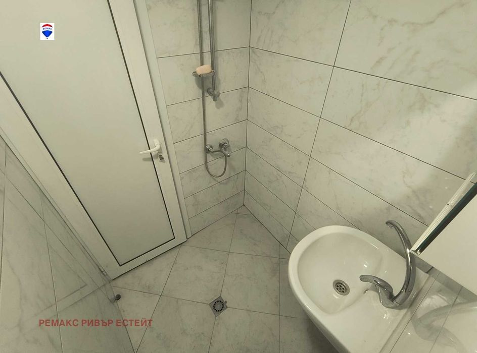 Продава се Тристаен апартамент в Русе, Широк център - 88 кв.м за 1636 €/кв.м - Снимка #9