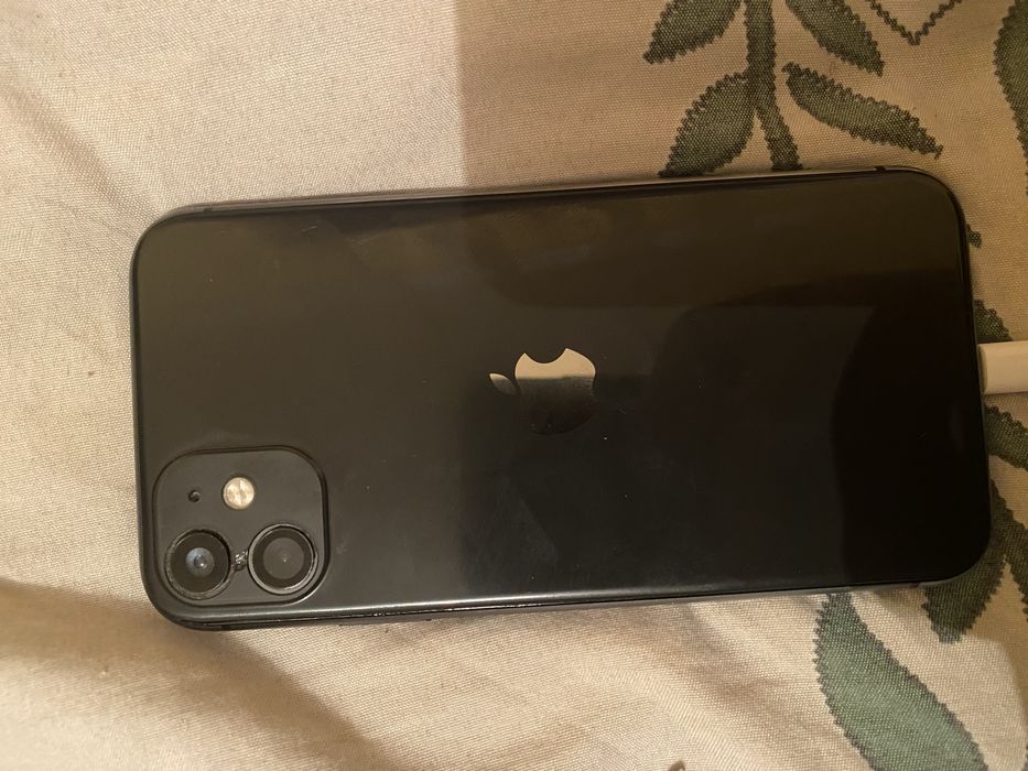 Iphone 11 sotiladi