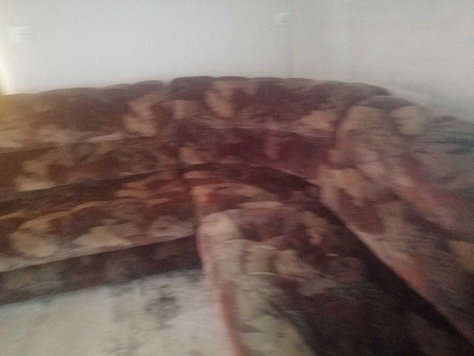 Ъглов диван на символична цена