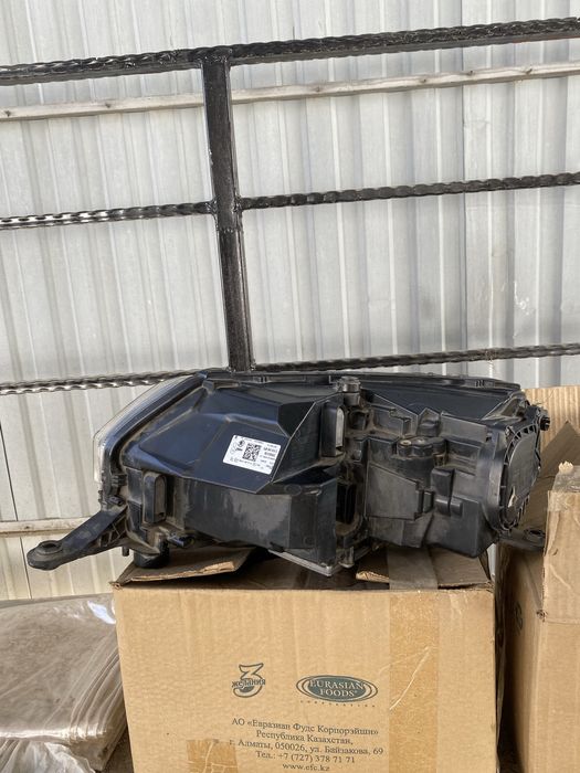 Продам левую фару Skoda rapid