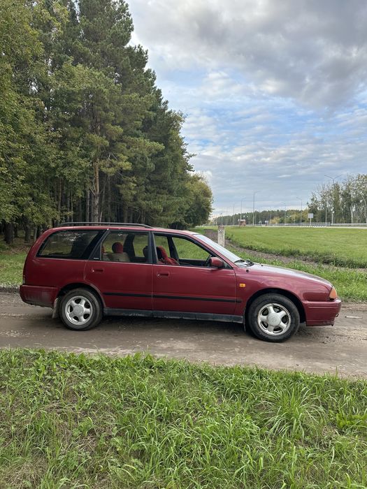 Продам Нисан П 10 обьем 2 литра