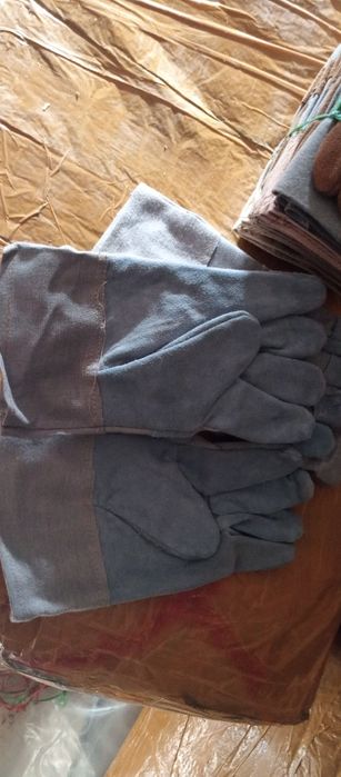 Продам краги ( кожа) 950 т/пара