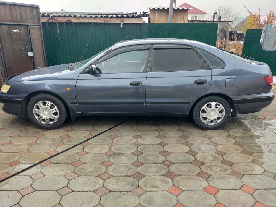 Продам Тойота Карина Е