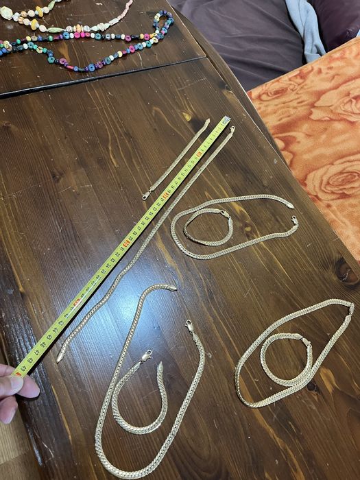 Продавам лечебно магнитни бижута 15лв.