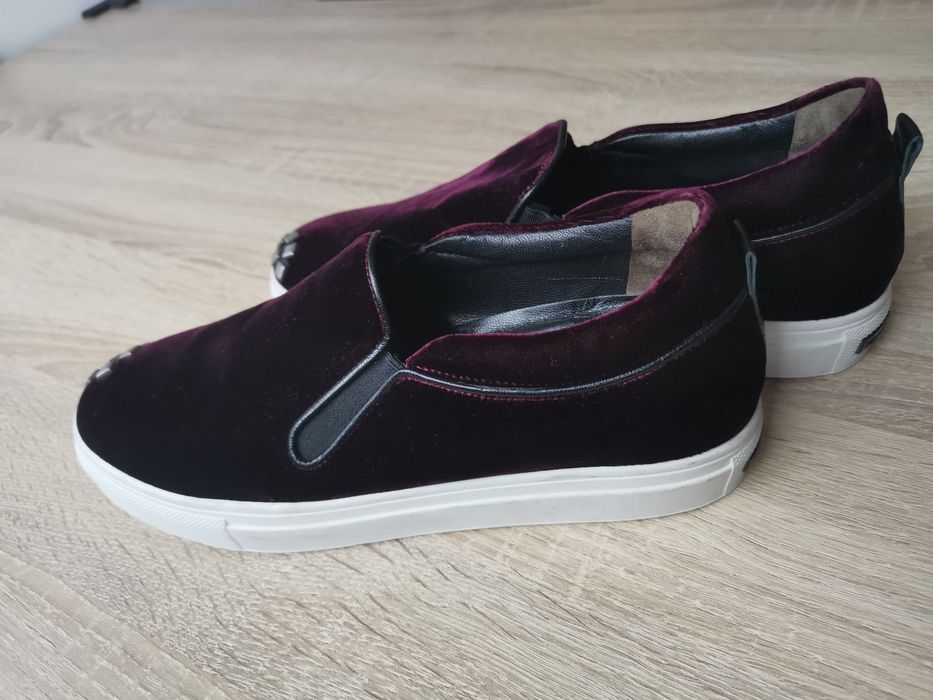 Kennel & Schmenger 37-38