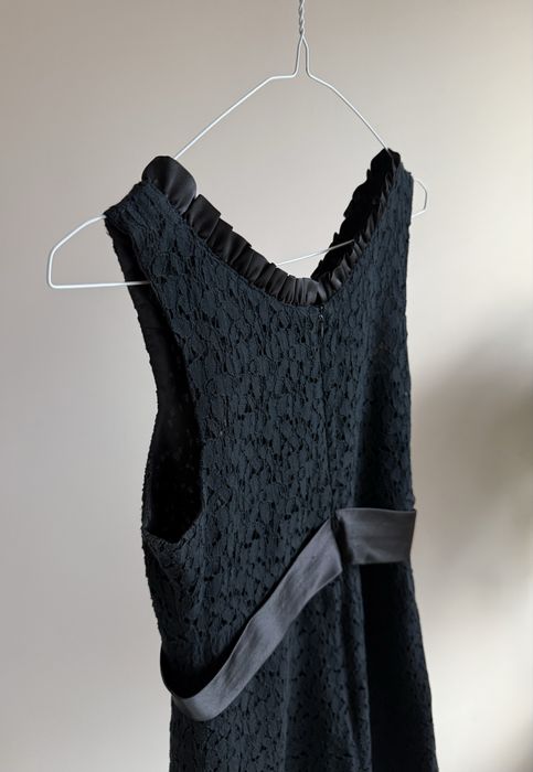 Тъмносиня дантелена рокля - размер S