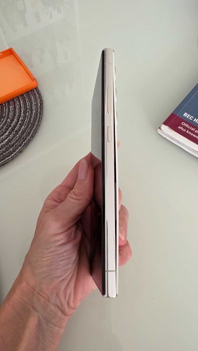 Продавам Samsung Galaxy S23 Ultra