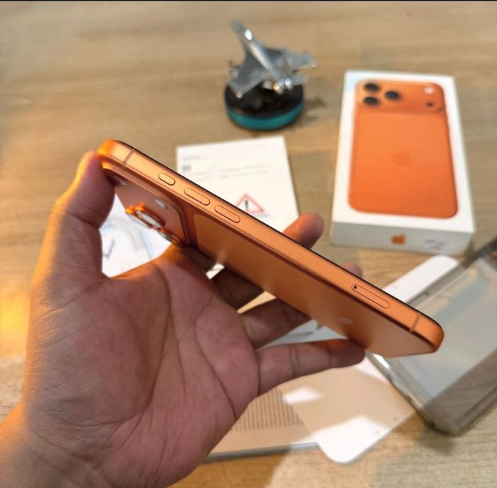 Продам телефон IPhone 17 Pro Max