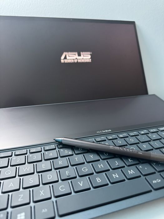 ASUS ZenBook Duo 14 i7 • 32GB RAM • 1TB SSD • Dual Screen • Ca nou