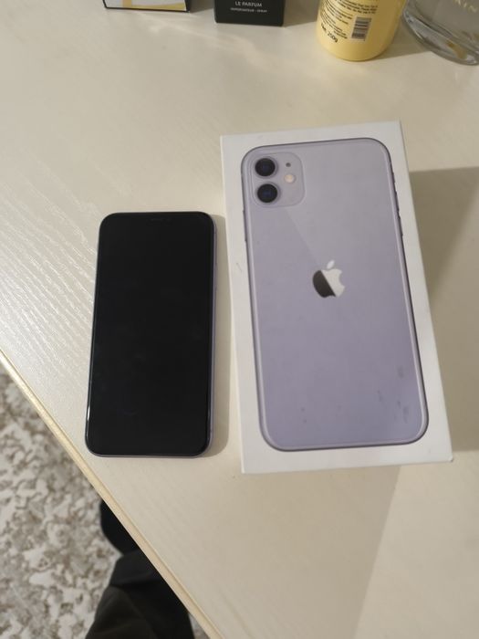 Продам Айфон 11 128 г